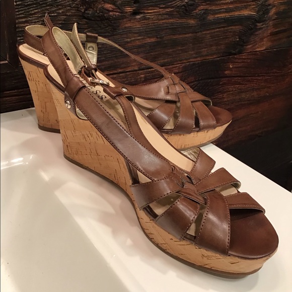 Guess Sandal Kayce Brown Strappy Cork Wedge SZ 10 - Picture 1 of 11
